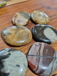 Flat Stones Worry Stone: Pinloth Flat Stones