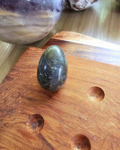 Hearts Available: Labradorite Egg