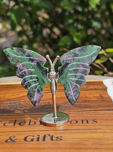 Carvings: Ruby In Zoisite Wing Set