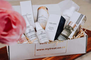 Sale Stock: 12 Month Prepaid Free Gift Set