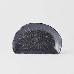 Matte Black: Charcoal Net D Shape Plate