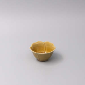 Sauce Dishes: Amane Amber Flower Sauce Bowl