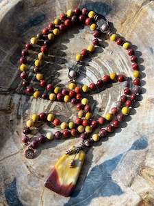 Mālā with Mookaite Jasper with an Australian Mookaite Guru Bead