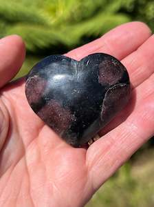 Almandine Garnet in Anthophyllite and Cordierite Heart