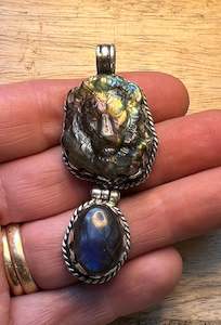 Sale: Sterling Silver and Labradorite Lion Pendant handmade