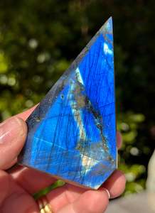 Labradorite: Labradorite Diamond 5