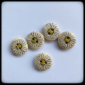 Buttons And Tags: "Daisy" wooden baby buttons
