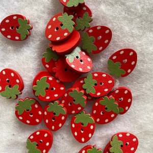 "Strawberry" wooden buttons - pack of 25