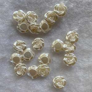 Rose shaped "pearl" buttons - pack of 10