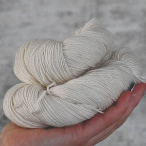 Undyed Yarn - Non SW 4 ply - 100% Merino - 100gm
