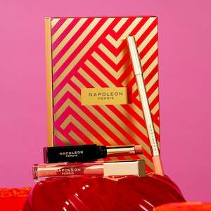 Assembly: LIP LUST CARAMEL KISS LIP KIT