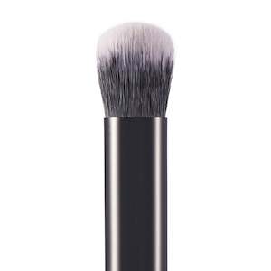 Makeup Tools: CONCEALER BRUSH CN3