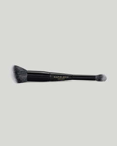Makeup Tools: CAMERA FINISH CONTOUR BRUSH
