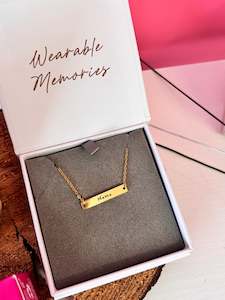 Celebration Gift Box: Mama Bracelet - Gold
