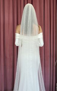 Products: Heavily Decorated Scattered Pearl Veil