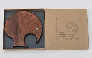Products: Placemat/Trivet - Kiwi Shape & Paua Eye - Naturally Wood