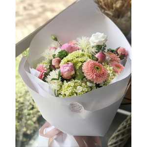Products: Pastel Seasonal Bouquet