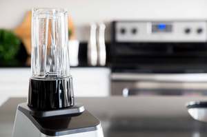 Blendtec GO travel bottle- compatible with all Blendtec blenders