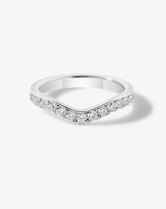 Diamond Scallop Set Nestling Band