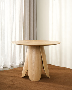 Tables: Otte Dining Table