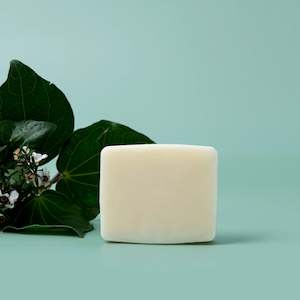 Frankie Apothecary Vanilla & Kawakawa Conditioner Bar 60g