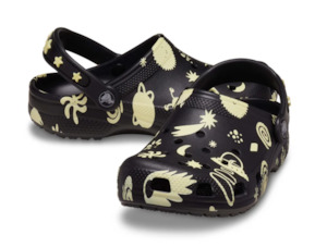 Nellybooclothing: Crocs Classic Glow Space Clog