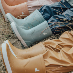 Nellybooclothing: Cry Wolf Rain Boots