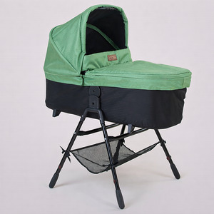 Mountain Buggy carrycot plus™ for duet™ v4