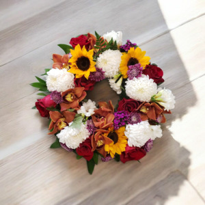 Fresh Flowers: Fresh Flower Wreath