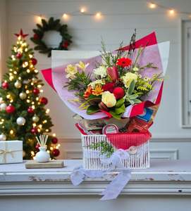 Fresh Flowers: Christmas Cheer Gift Hamper