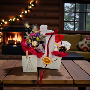 Dried Flowers: Christmas Blossom Carry Tray