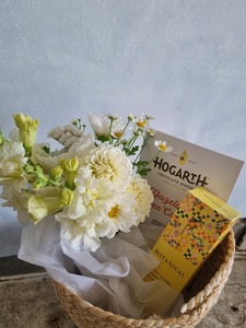 Fresh Flowers: Lover Gift Basket