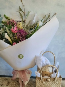 Fresh Flowers: Mother's Day Bouquet + Mug