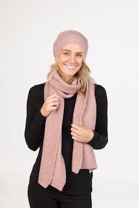 Scarves: POSSUM,MERINO SLOUCH SCARF NX876