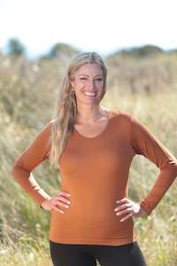 100% MERINO WOMEN'S SCOOP NECK LONG SLEEVE TOP - NEW ZEALAND MADE