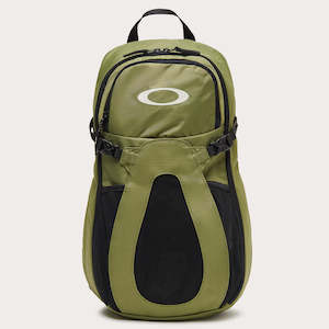 Panniers Bags Carry Cases: Oakley Seeker Traverse RC Hydra Bag - 13L