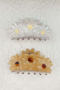 Hair Clips: Daisy Claw Clip - White