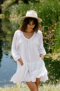 Black White: Biasa Short Dress - White