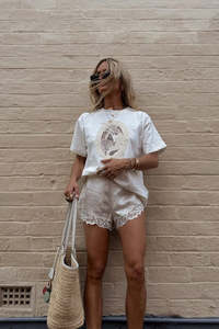 Mermaid Cove Appliqué Tee - White Sands