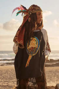 Sabbi: The Stay Wild Raglan Tee - Black