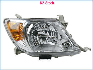 Toyota: Driver Side Headlight Fits Toyota Hilux 05-08 SR SR5