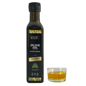 Neudorf Black: Olive Oil Infused with Black Garlic – Subtle Flavours