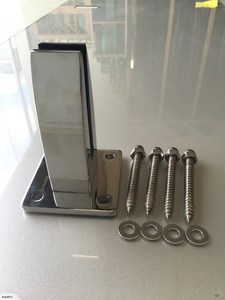 Square spigot for balustrade and pool fence