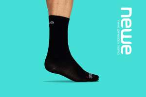 Accessories: newe 'Staple' merino sock - Black & White