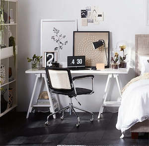 Office: Computer Desk / Study Desk Trestle DK1866W