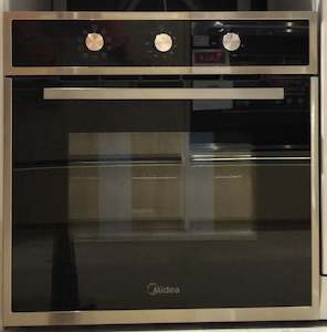 Oven: Midea 9 Functions Oven