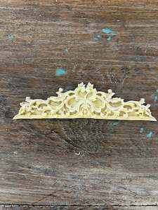 Magnolia Flexible Mouldings-Ornate Flat edge pediment