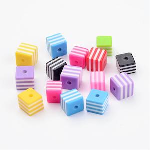 Acrylic And Resin: Resin - Cube - 8mm - Stripes - 10 pieces