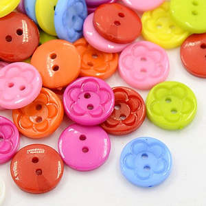Buttons - Acrylic- 100 pieces