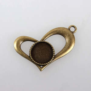 Bezel Pendant - Heart - 42mm x 25mm - 1 piece